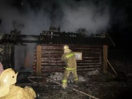 Это что ж за напасть? Вчера вечером в с. Шурала сгорела частная баня