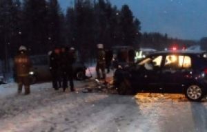 В пятницу вечером в Невьянском ГО столкнулись иномарки, есть пострадавшие
