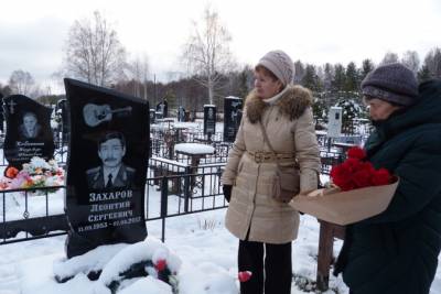 Невьянские полицейские почтили память сослуживцев