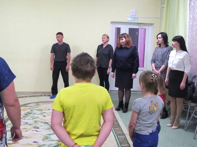 В Невьянcке полицейские посетили социально-реабилитационный центр