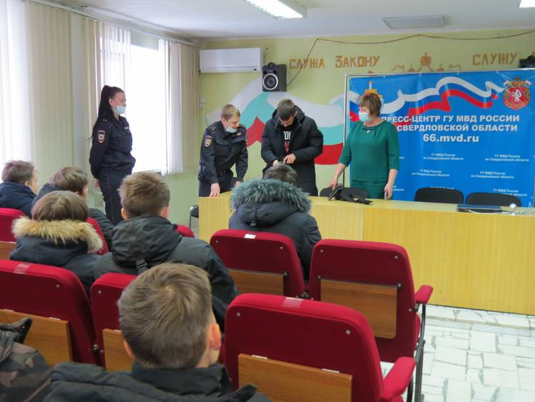 «Студенческий десант» со студентами УРГЗК