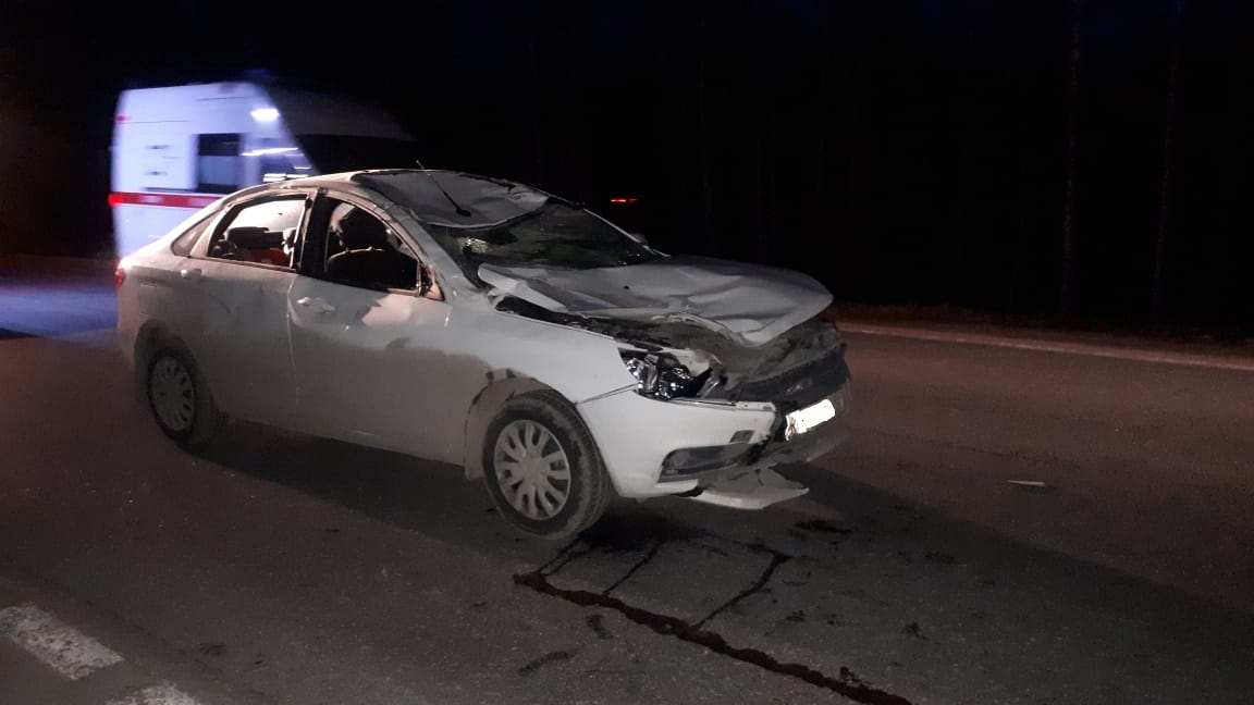 В Невьянском районе сотрудники ГИБДД устанавливают обстоятельства ДТП, в результате которого, травмы получил несовершеннолетний пассажир
