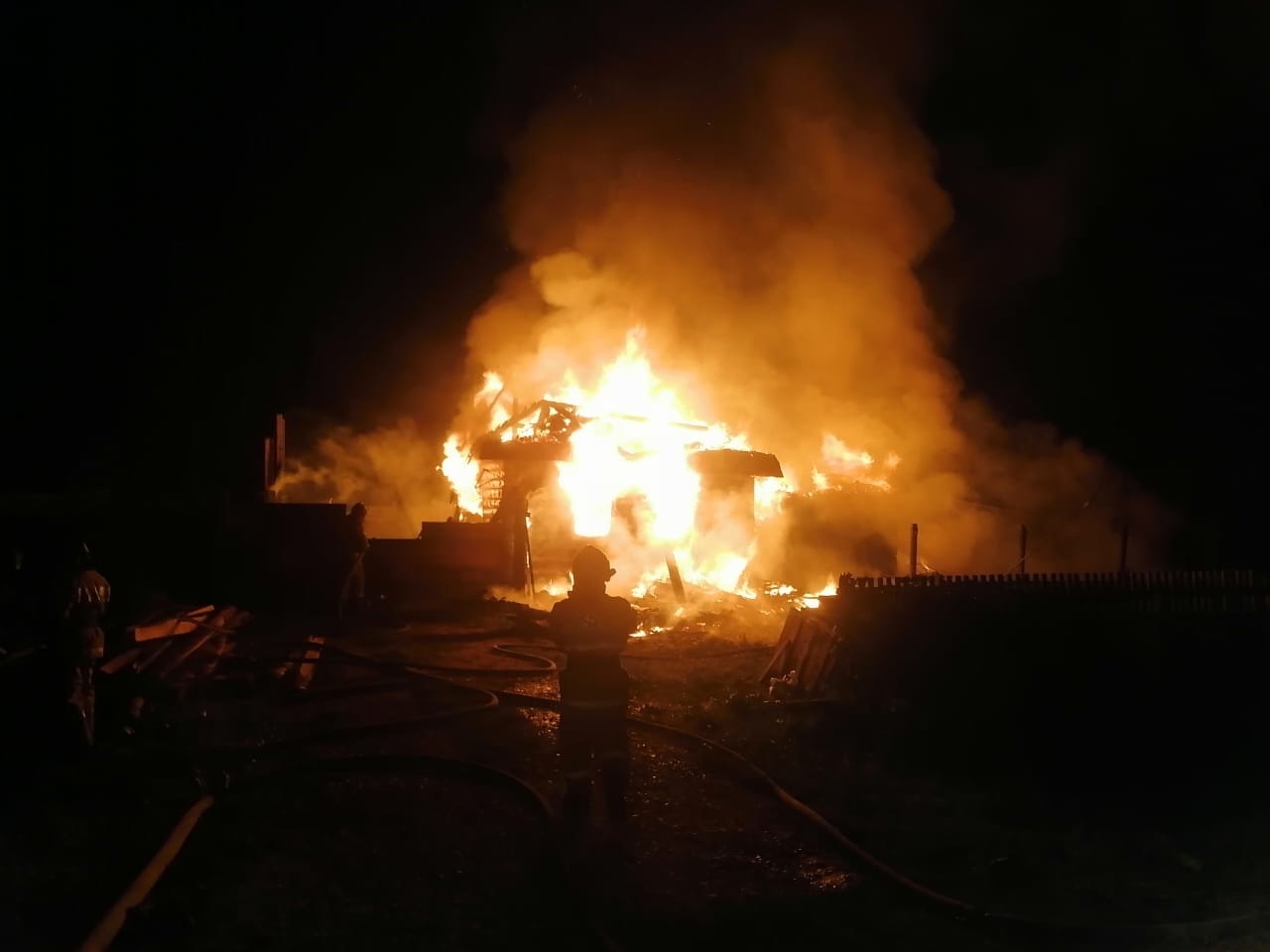 Ночью 31 июля в Невьянском городском округе произошло 2 пожара
